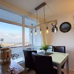 - Haus D, App 0d0902 *